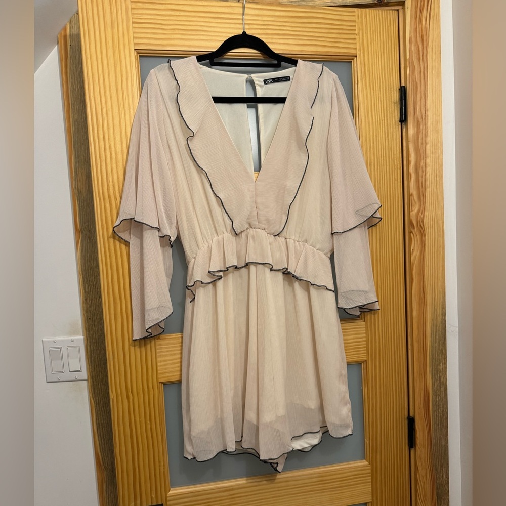 ZARA Bloggers Favorite Ruffled Short Jumpsuit - Picture 10 of 12